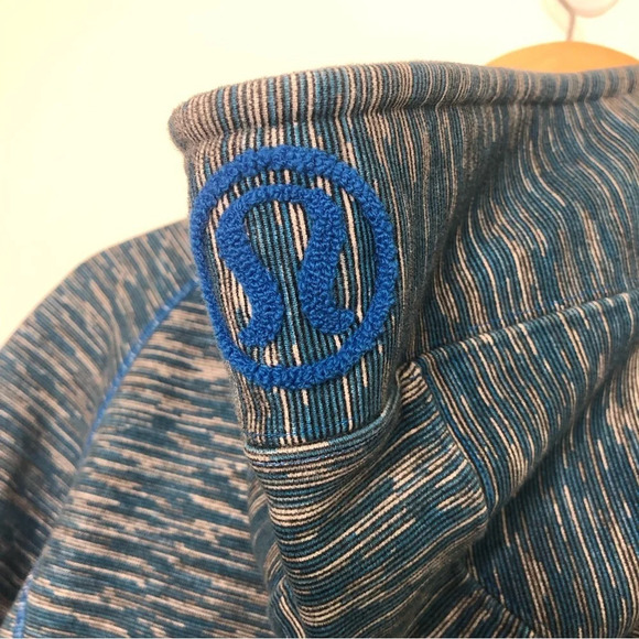Lululemon Athletica Scuba Hoodie We Are From Space Polar Cream Blue size 8 - Picture 4 of 8